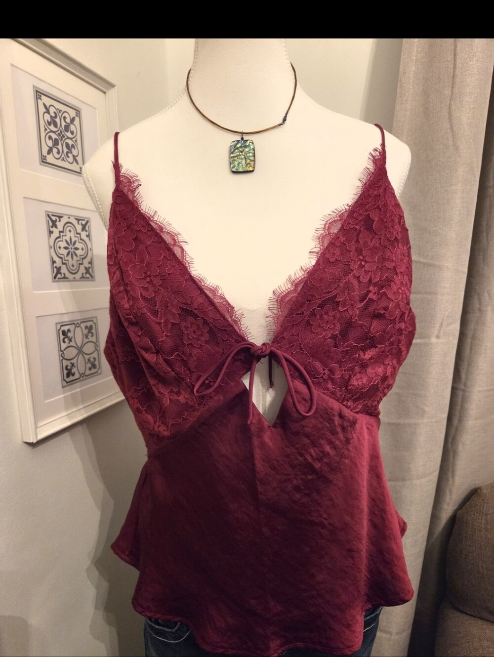 NWT Abercrombie & Fitch Bella Tie-Front Cami / Satin Body & Lace Cups / Bra-Free